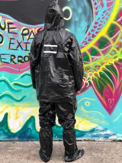 Conjunto plástico para lluvia - Image 19